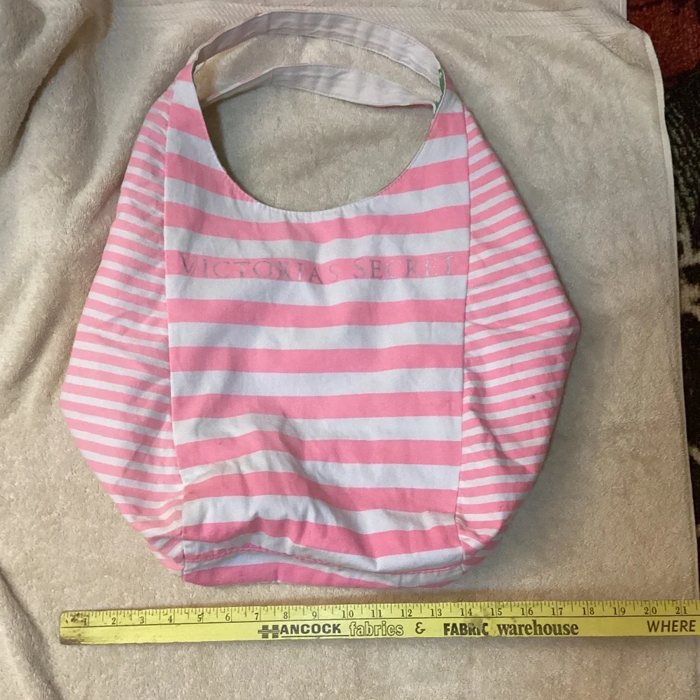 🌞 VICTORIA’S SECRET Pink and White striped REVERSIBLE Bag Tote Hobo Purse